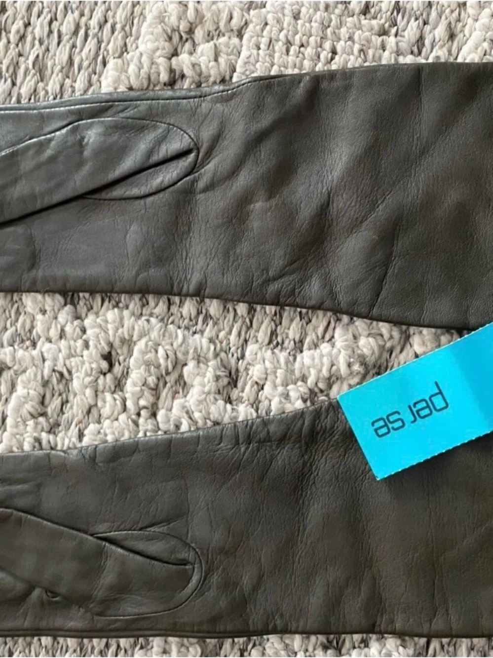 Carlisle “Per Se”  NWT Embellished Long  Lambskin Leather Gloves-012